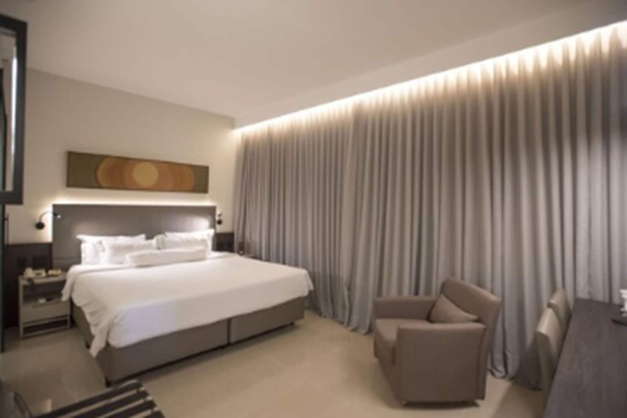 Royal Boutique Savassi Hotel Belo Horizonte Eksteriør bilde A bedroom at the hotel